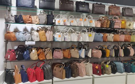 ladies purse shop near me